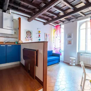 https://casa-mucci.it-romehotels.com
